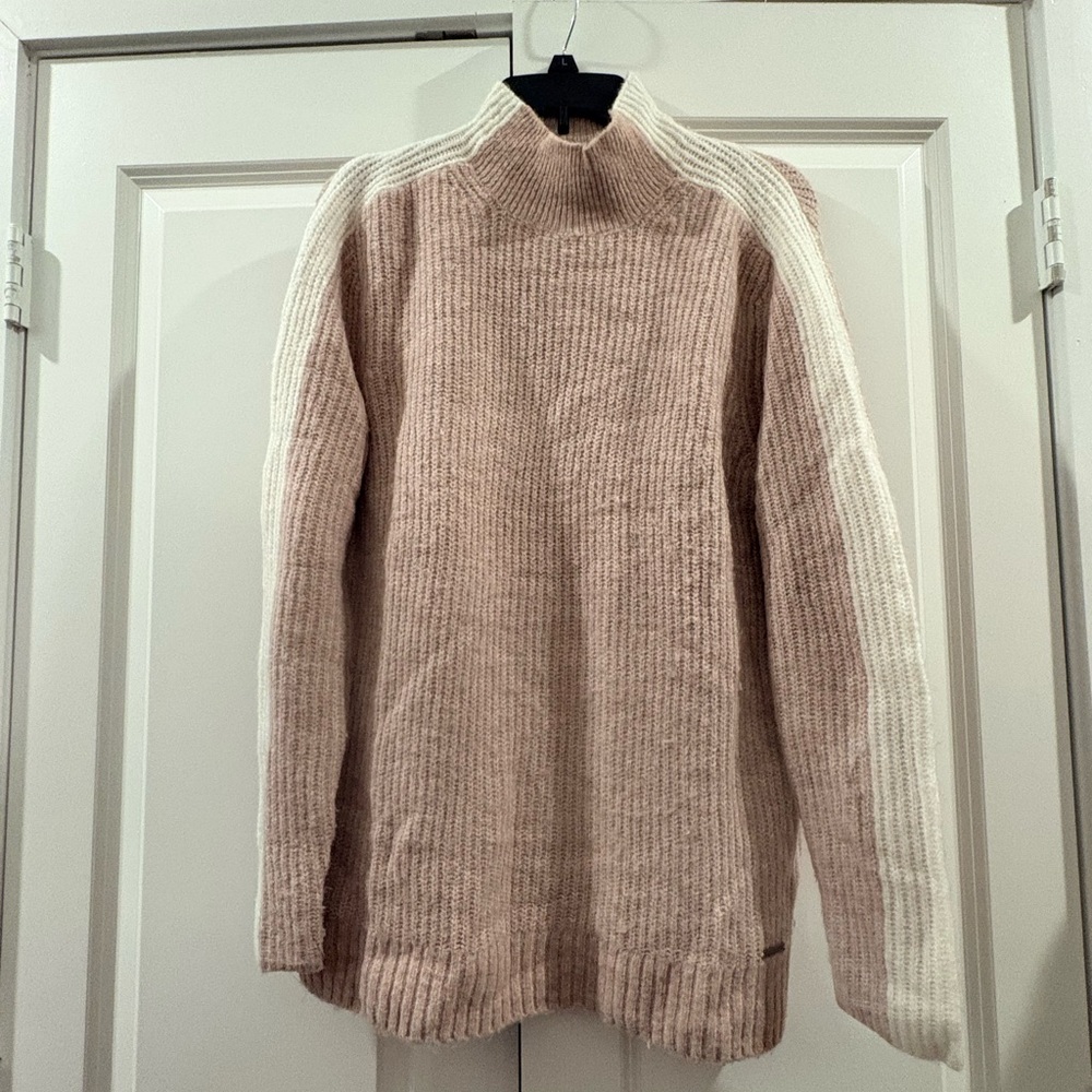 Abercrombie & Fitch Pink and Cream Turtleneck Sweater